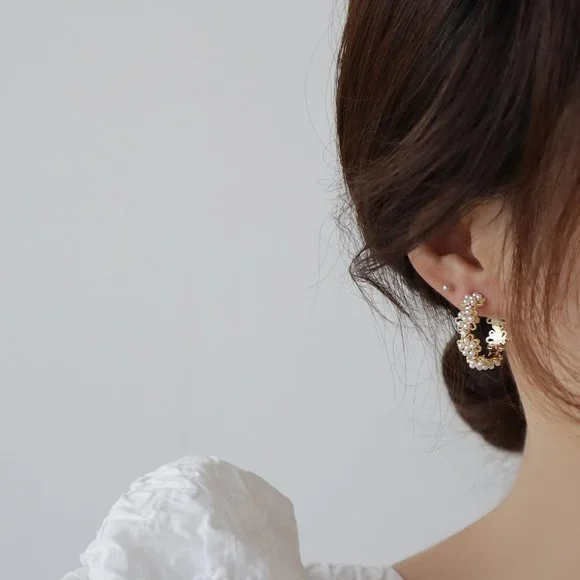 NEW 14K Gold Plated Pearl Flower Hoop Earrings - Picture 2 of 5